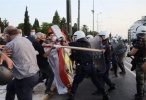 kourdoi tourkoi syntagma